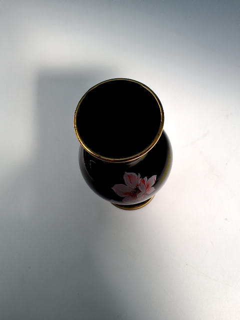 Sort glas vase